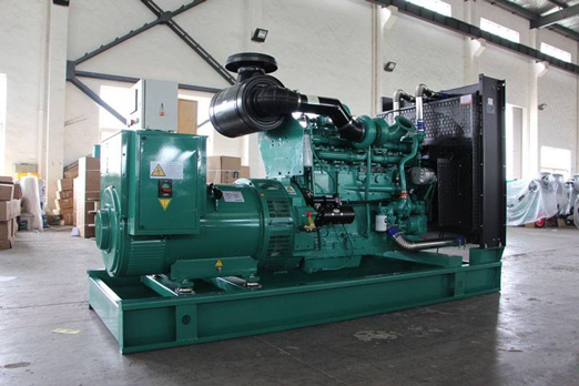 山南320kw康明斯柴油发电车出租_COPY_COPY