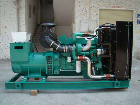 山南1100kw康明斯柴油发电机组